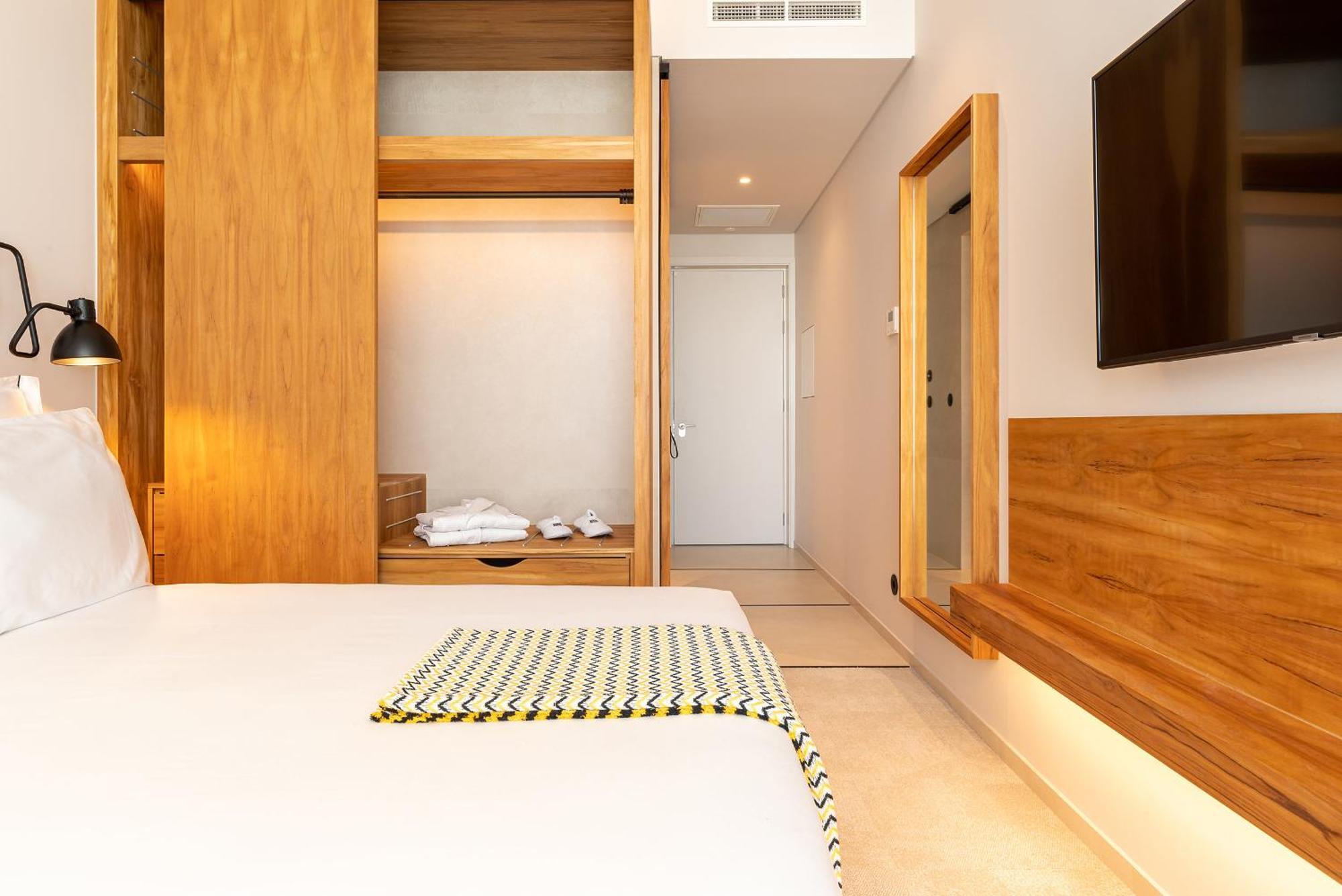 3Hb Faro Otel Oda fotoğraf A room at the hotel